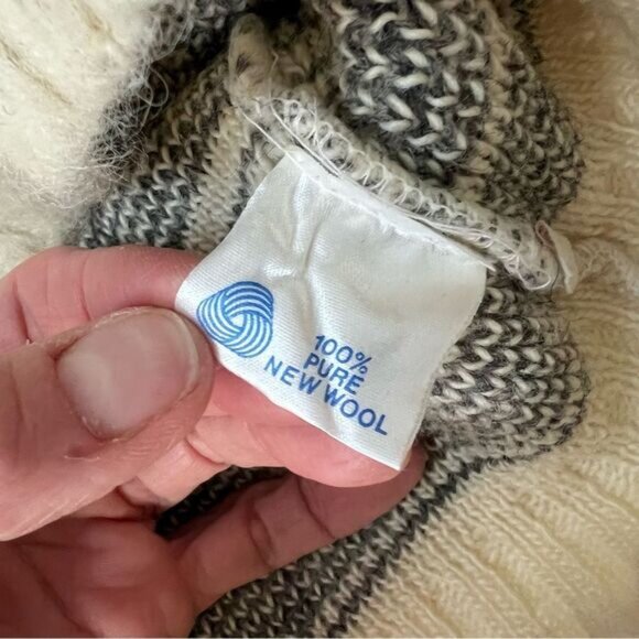 Vintage Icelandic 100% New Wool Sweater - Picture 8 of 8
